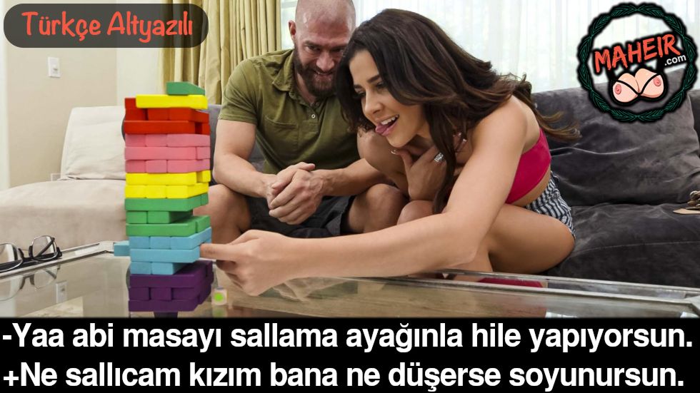 Üvey Kardeşiyle Soyunmacasına Jenga Oynayıp Amını Kazandı