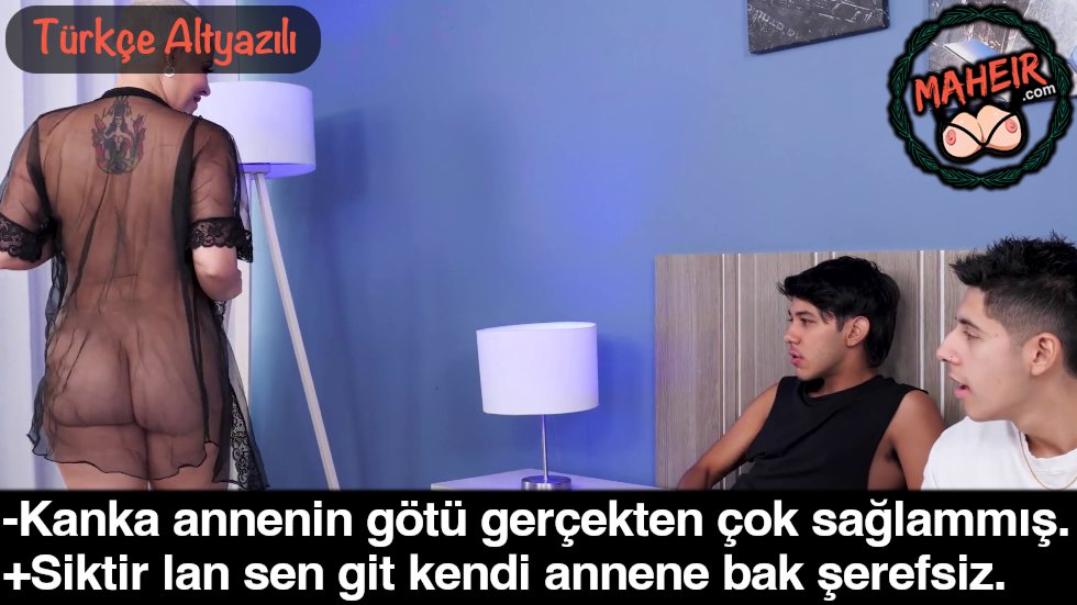 Kankamla Oyun Oynarken Annem Odama Gecelikle Geldi