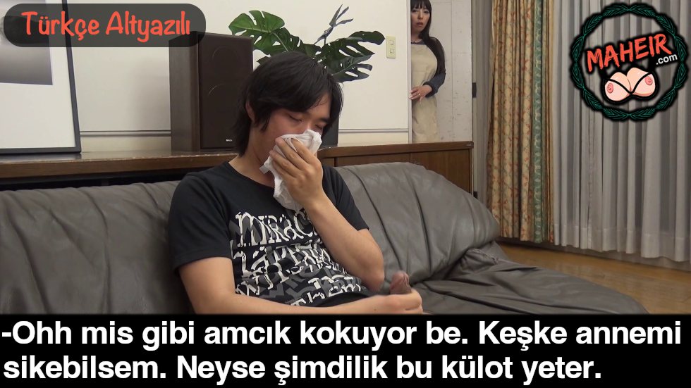 Asyalı Üvey Annemin Am Kokulu Külodunu Koklayarak 31 Çekiyorum