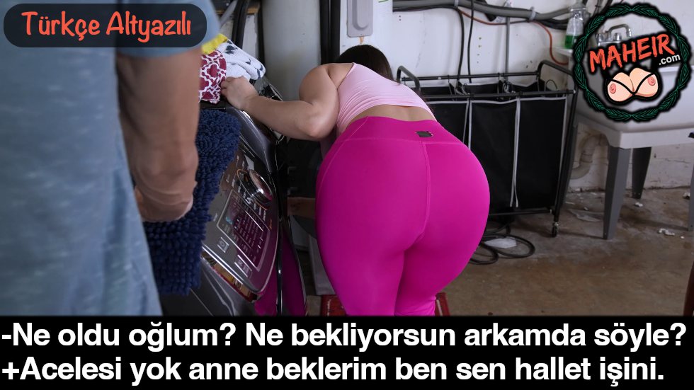 Annem Makineye Çamaşırları Atarken Koca Götünü Baktım