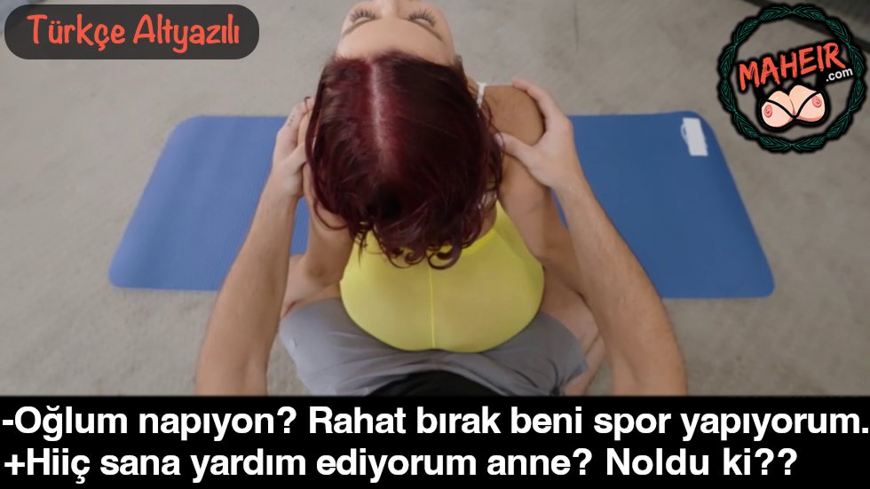 Annem Evde Spor Yaparken Arkasına Geçip Sikimi Sürttürdüm